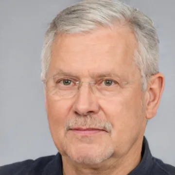 Daniel Brooks author photo