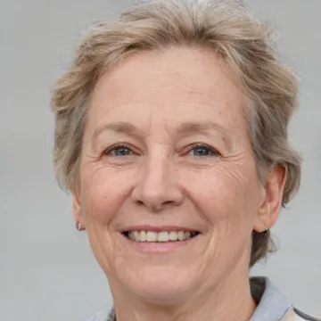 Sophia Bennett author photo